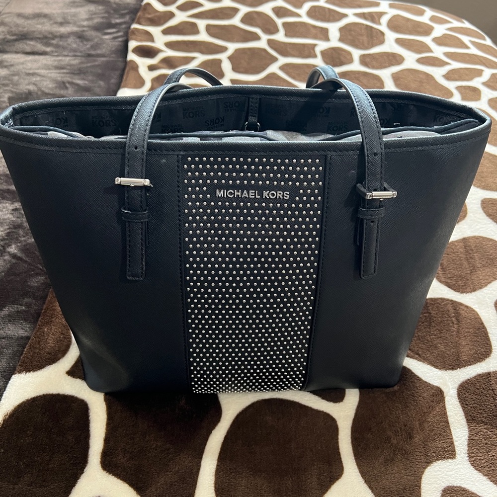 Michael Kors Carryall Tote